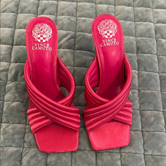 NEW Vince Camuto Pink Strappy Heeled Mules - Picture 2 of 3